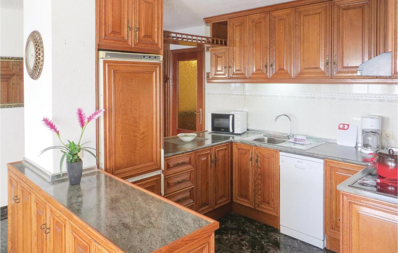 2 Bedroom Stunning Apartment In Torrevieja Kültér fotó