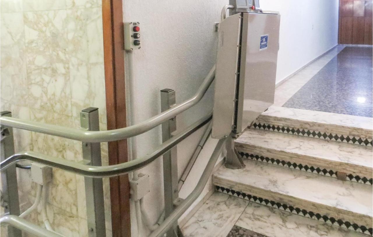 2 Bedroom Stunning Apartment In Torrevieja Kültér fotó