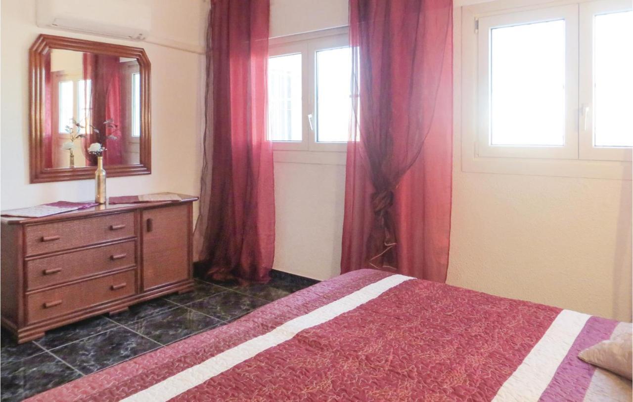 2 Bedroom Stunning Apartment In Torrevieja Kültér fotó