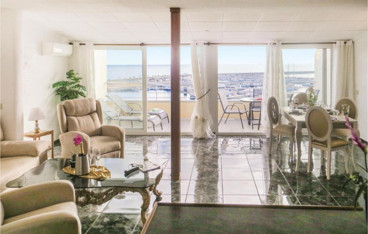 2 Bedroom Stunning Apartment In Torrevieja Kültér fotó